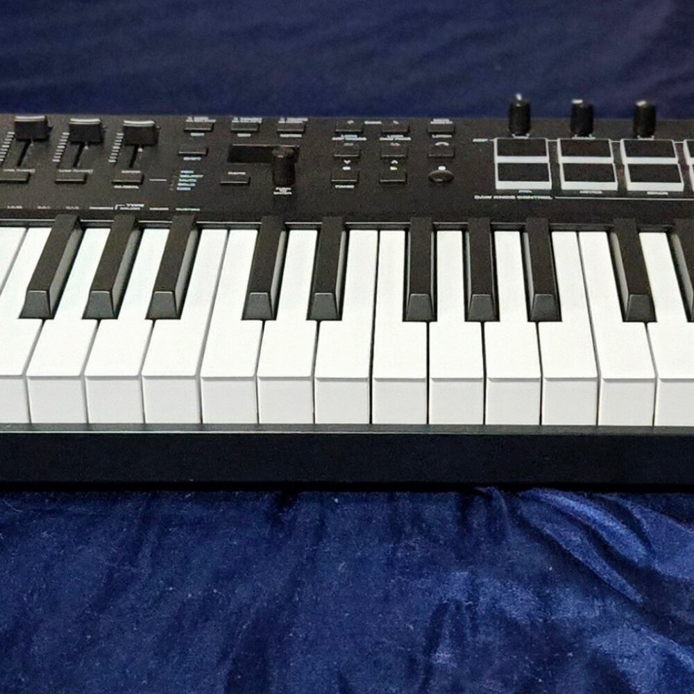 M Audio Oxygen 61 Key USB MIDI Keyboard Controller